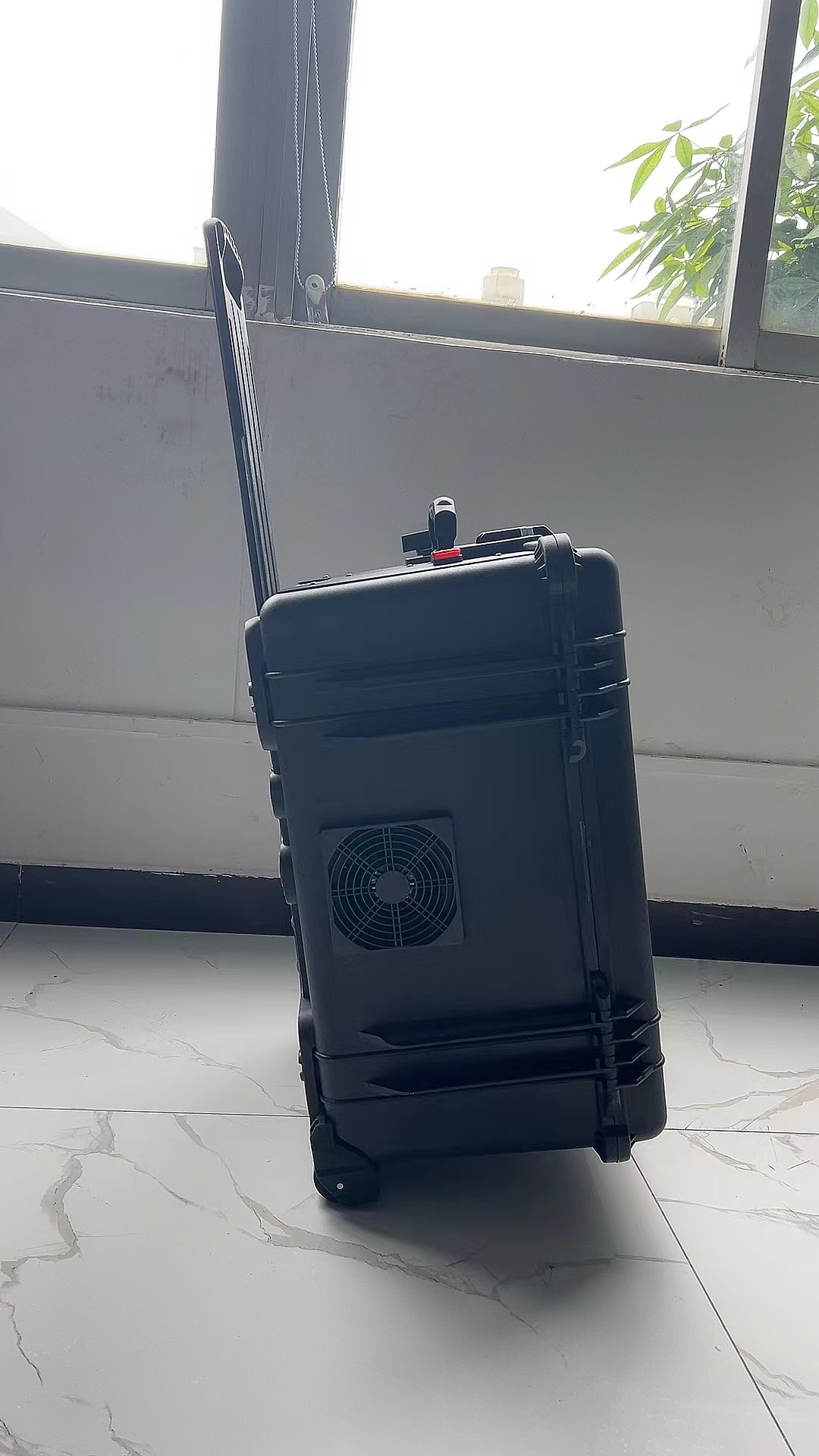 复兴手拉箱型移动通信干扰器